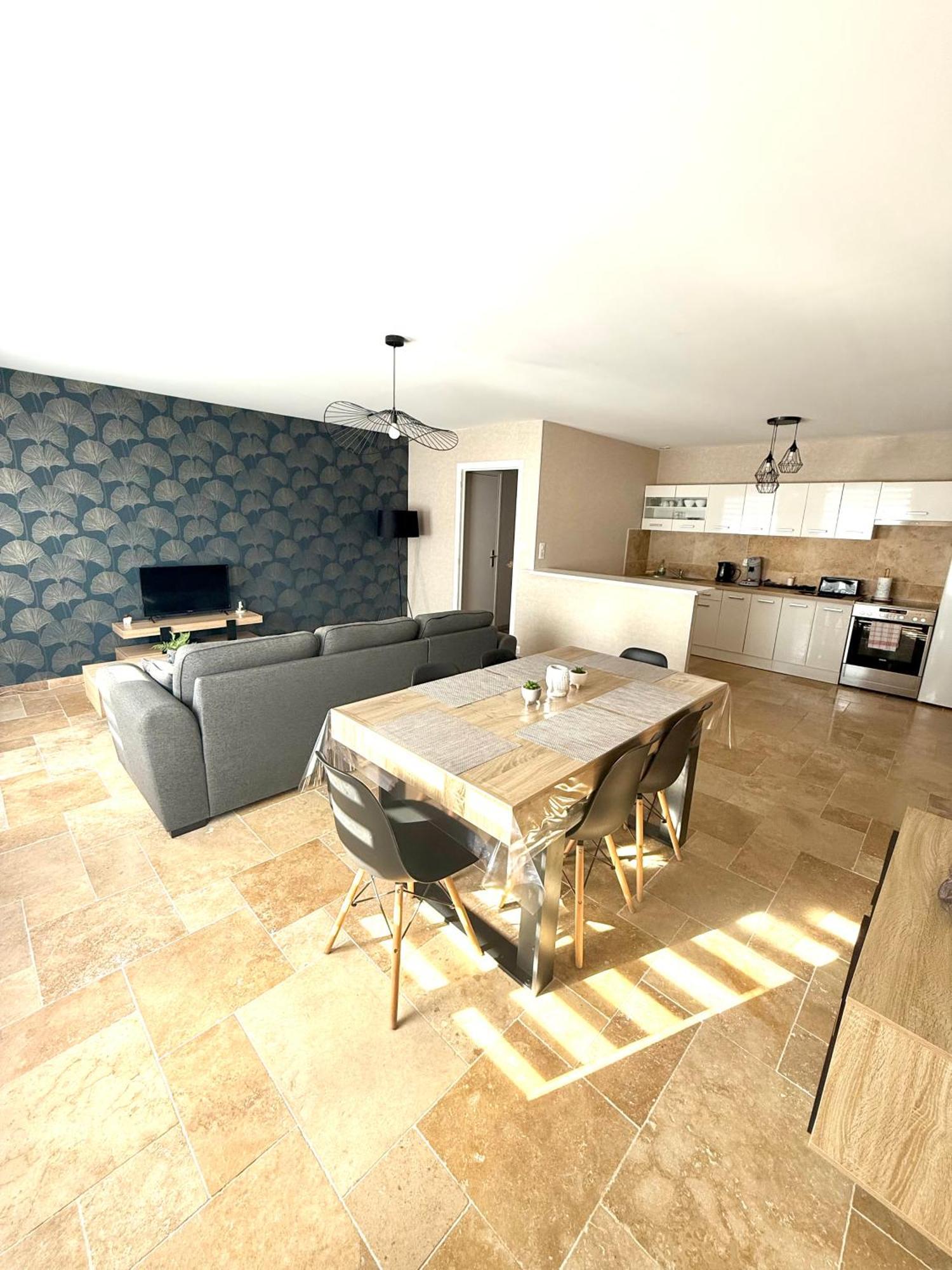 Le Petit Phuket Apartamento Saint-Laurent-sur-Saone Exterior foto
