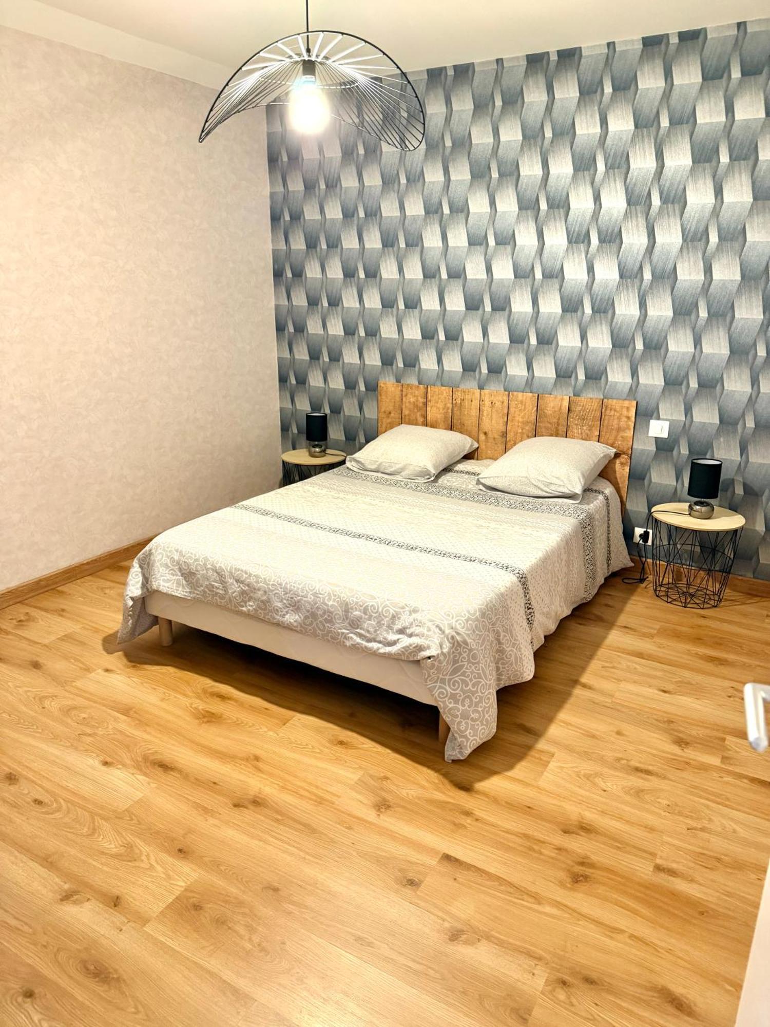 Le Petit Phuket Apartamento Saint-Laurent-sur-Saone Exterior foto